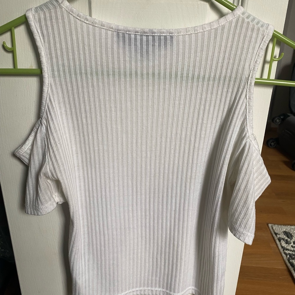 Nice summer tee shirt with arm cutouts!